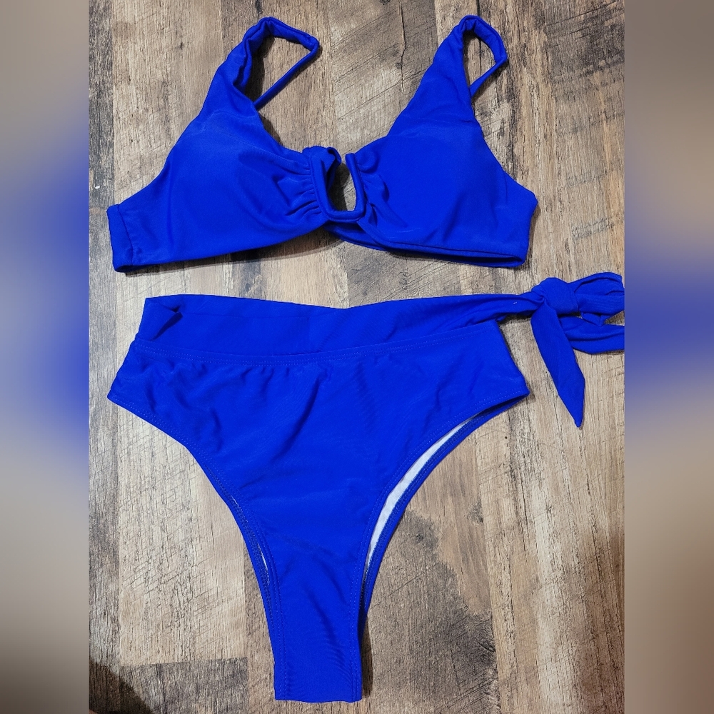Amazon Women's Blue Bikini Set
